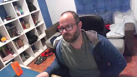 ravingr3d3 online show from 26, 11, 2025