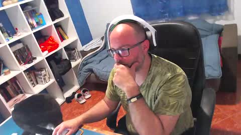 ravingr3d3 online show from 4, 5, 2026