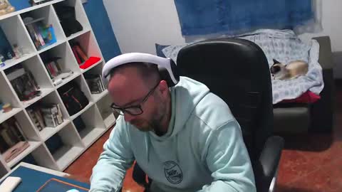 ravingr3d3 online show from 10, 5, 2026