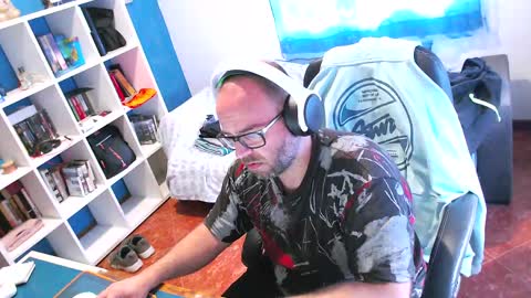 ravingr3d3 online show from 11, 5, 2026