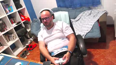 ravingr3d3 online show from 12, 5, 2026
