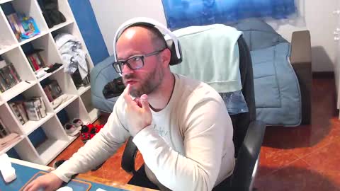 ravingr3d3 online show from 13, 5, 2026