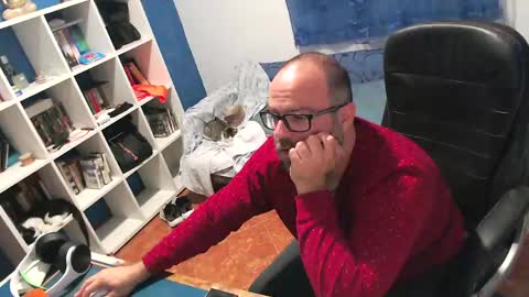 ravingr3d3 online show from 16, 5, 2026