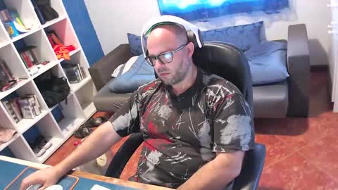 ravingr3d3 online show from 27, 5, 2026