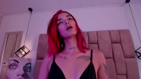 ravynrouge_ online show from 20, 10, 2025