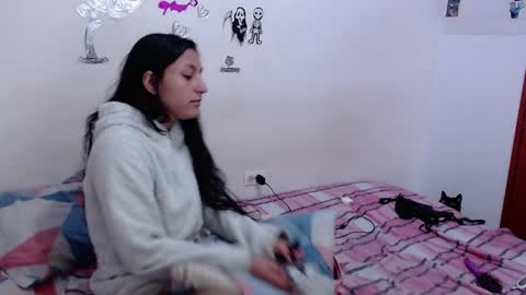 Snapshot of ray_naomi chatting on 4, 4, 2026 ask us online show from 4, 4, 2026