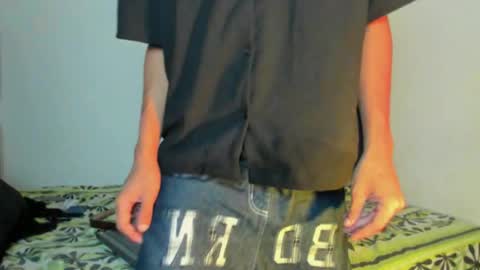 Snapshot of raydevil_ chatting on 12, 1, 2026 Rayn online show from 12, 1, 2026