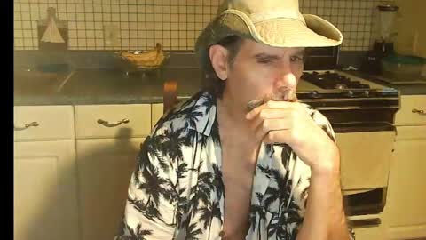 Snapshot of raylene4u2 chatting on 14, 9, 2025 Ray online show from 14, 9, 2025