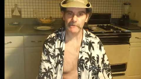 Snapshot of raylene4u2 chatting on 30, 9, 2025 Ray online show from 30, 9, 2025