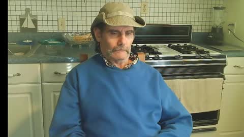 Snapshot of raylene4u2 chatting on 6, 10, 2025 Ray online show from 6, 10, 2025