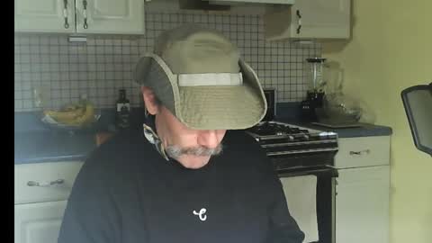 Snapshot of raylene4u2 chatting on 23, 2, 2026 Ray online show from 23, 2, 2026