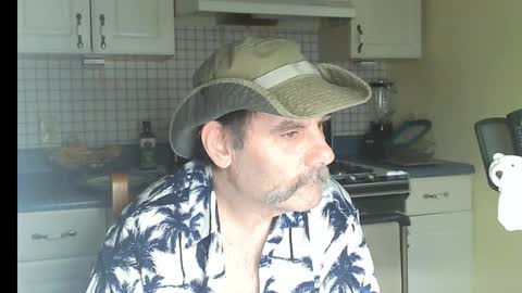 Snapshot of raylene4u2 chatting on 5, 3, 2026 Ray online show from 5, 3, 2026