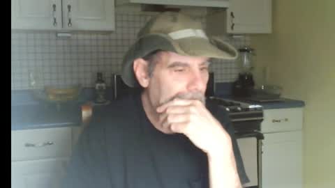 Snapshot of raylene4u2 chatting on 17, 3, 2026 Ray online show from 17, 3, 2026