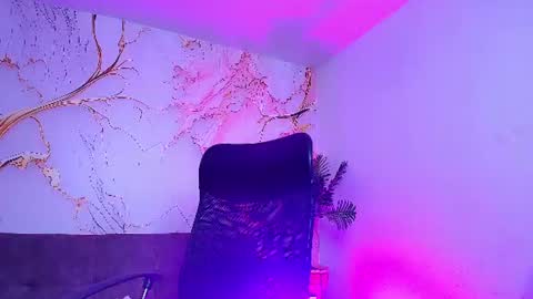 Snapshot of raylin_escobar chatting on 17, 6, 2026 raylin_escobar online show from 17, 6, 2026