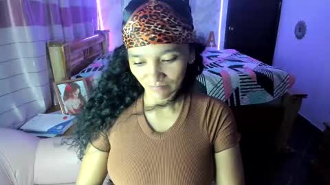 Snapshot of rayza_mature_ chatting on 23, 2, 2025 Danna online show from 23, 2, 2025