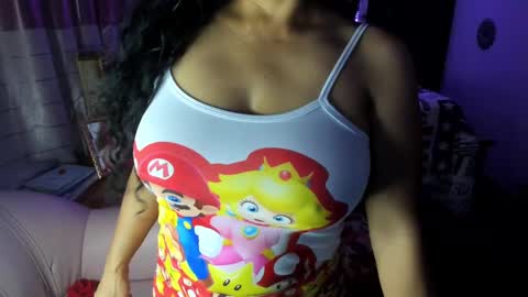 Snapshot of rayza_mature_ chatting on 2, 3, 2025 Danna online show from 2, 3, 2025