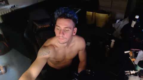 Rayzel online show from 15, 12, 2025