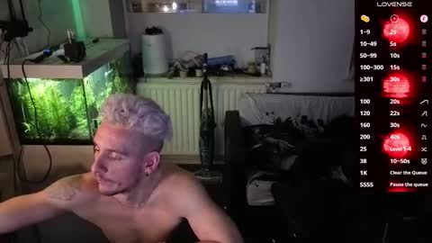 Rayzel online show from 12, 3, 2026