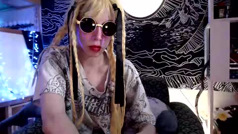 Snapshot of raziel_haze chatting on 24, 2, 2025  Yrriel Strife Candy-Demon Caveboy mr. Cringe   online show from 24, 2, 2025