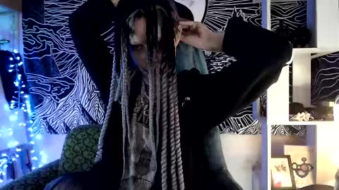 Snapshot of raziel_haze chatting on 28, 2, 2025  Yrriel Strife Candy-Demon Caveboy mr. Cringe   online show from 28, 2, 2025