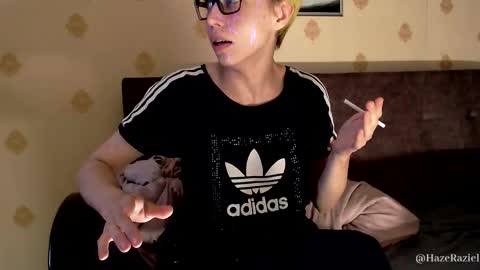 Snapshot of raziel_haze chatting on 15, 9, 2025  Yrriel Strife Candy-Demon Caveboy mr. Cringe   online show from 15, 9, 2025