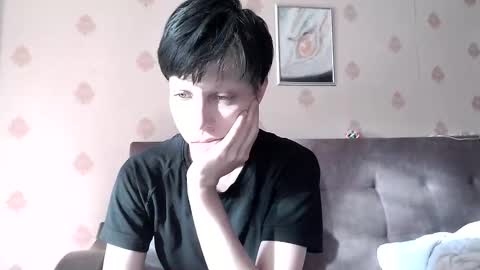 Snapshot of raziel_haze chatting on 28, 9, 2025  Yrriel Strife Candy-Demon Caveboy mr. Cringe   online show from 28, 9, 2025