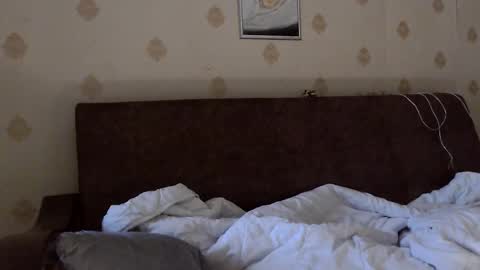 Snapshot of raziel_haze chatting on 2, 10, 2025  Yrriel Strife Candy-Demon Caveboy mr. Cringe   online show from 2, 10, 2025