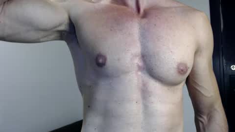 razorramon13 online show from 11, 1, 2025