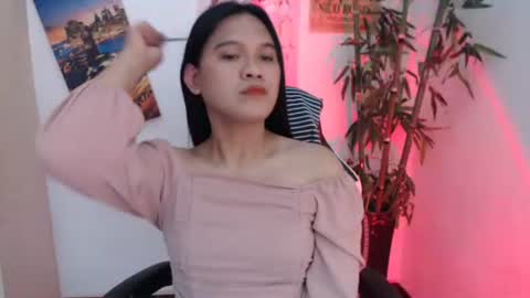 Snapshot of ready2care4youbabe chatting on 21, 11, 2025 Beth online show from 21, 11, 2025