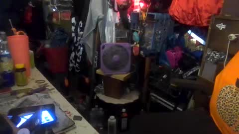 Snapshot of reallyredrum69th chatting on 18, 10, 2025 reallyredrum69th online show from 18, 10, 2025