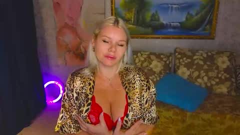 Snapshot of reasonforpassion_ chatting on 13, 9, 2025 Im a little sick. Ill be back soon. online show from 13, 9, 2025