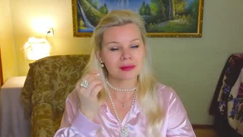 Snapshot of reasonforpassion_ chatting on 19, 4, 2026 Im a little sick. Ill be back soon. online show from 19, 4, 2026
