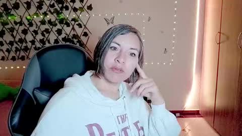 Rebbeca online show from 14, 11, 2025