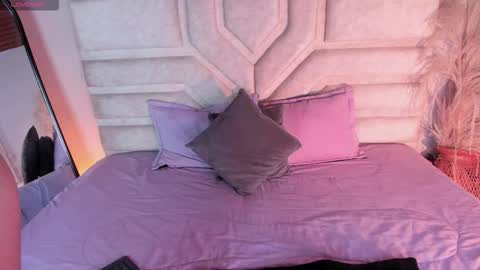 Snapshot of rebe_ka_ chatting on 7, 11, 2025 Rebeca online show from 7, 11, 2025