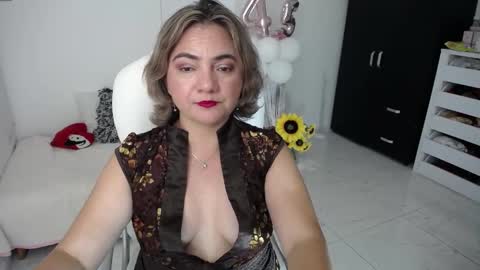 REBECA online show from 1, 2, 2025
