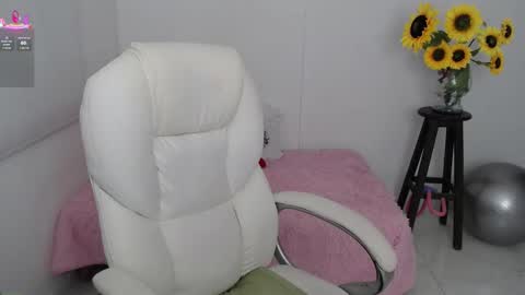 Snapshot of rebeca_milf chatting on 16, 9, 2025 REBECA online show from 16, 9, 2025