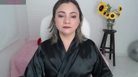 Snapshot of rebeca_milf chatting on 13, 11, 2025 REBECA online show from 13, 11, 2025