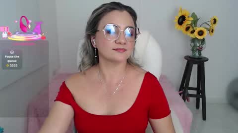 Snapshot of rebeca_milf chatting on 14, 11, 2025 REBECA online show from 14, 11, 2025