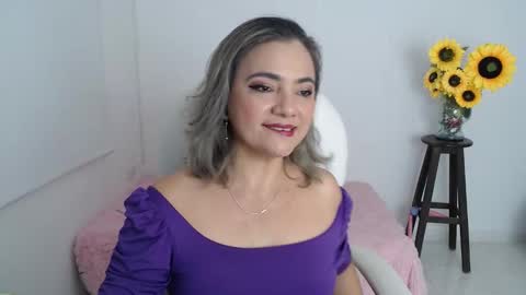 Snapshot of rebeca_milf chatting on 25, 11, 2025 REBECA online show from 25, 11, 2025