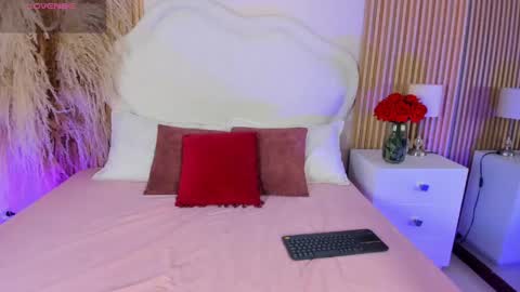rebeca_taylor_ online show from 10, 5, 2026