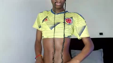 Snapshot of rebecca23278 chatting on 30, 7, 2026 Tu mami Rebecca online show from 30, 7, 2026