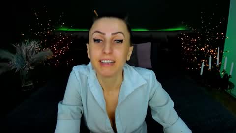 rebecca_diamonds online show from 2, 2, 2026