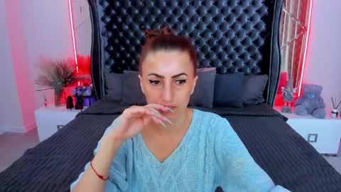 rebecca_diamonds online show from 10, 5, 2026