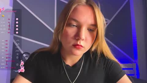 Snapshot of rebeccaeglitis chatting on 23, 11, 2025 Rebecca online show from 23, 11, 2025