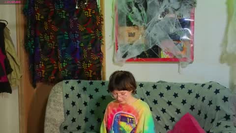 Lara online show from 6, 11, 2025