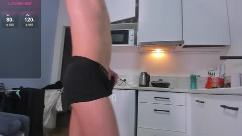 Snapshot of recklessalan chatting on 5, 12, 2025 Alan online show from 5, 12, 2025