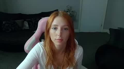 Red -  online show from 8, 10, 2025