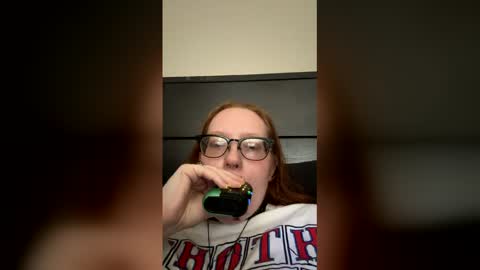 Snapshot of red_hot_foxx03 chatting on 27, 3, 2026 red_hot_foxx03 online show from 27, 3, 2026