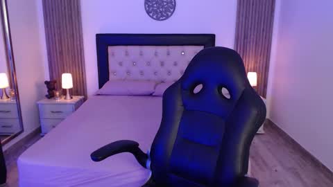 Kitty online show from 6, 10, 2025