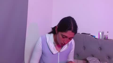 Snapshot of red_moonn chatting on 12, 10, 2025 IG   OF red moonn online show from 12, 10, 2025